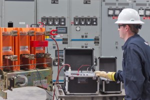 rigid magnetic coil allows technicians to test vacuum interrupters in GE PowerVac breakers in place without disassembling